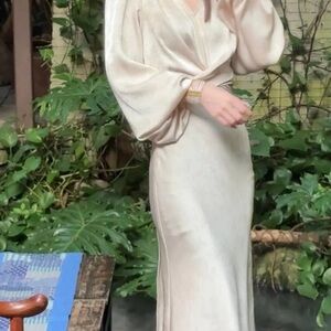 Elegant Cream Women's Dress